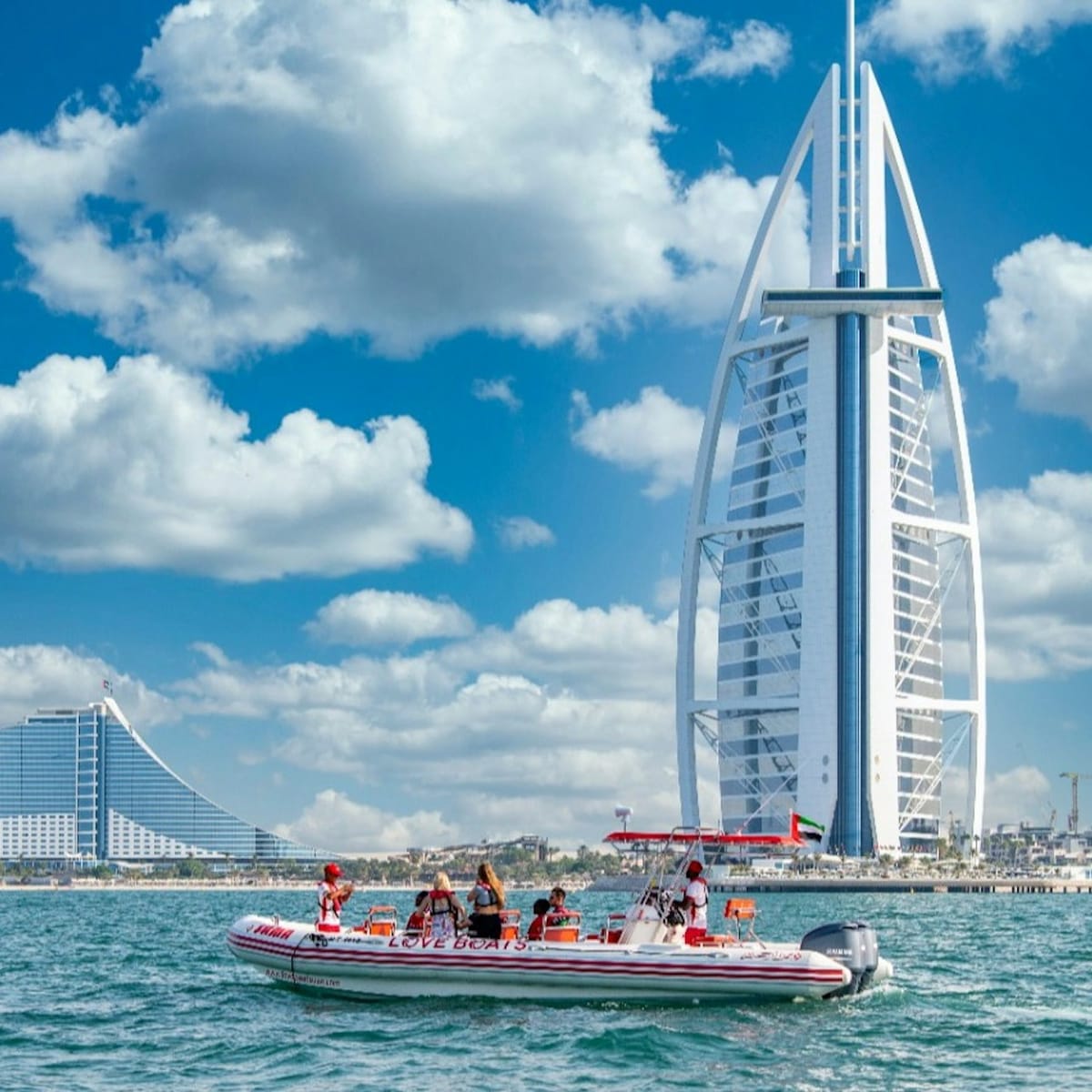 love-boats-90-min-speedboat-tour-ain-dubai-atlantis-burj-al-arab_1